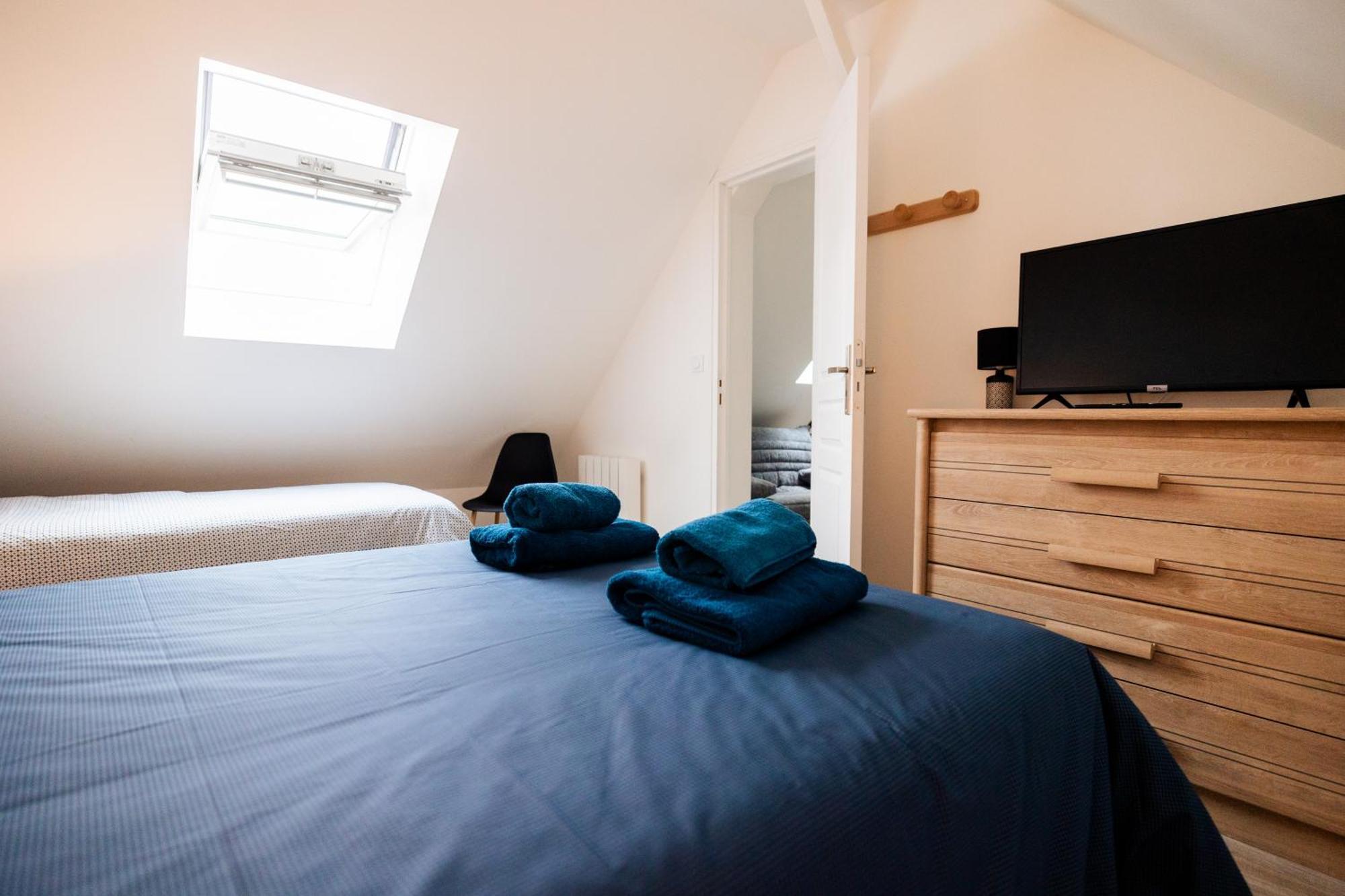 Maison Comprenant Deux Gites A Louer, Ensemble Ou Independamment, Capacite De 4 A 19 Personnes Idealement Place Pour Visiter Le Mont-Saint-Michel, Saint-Malo Et Les Alentours Baguer-Pican Esterno foto