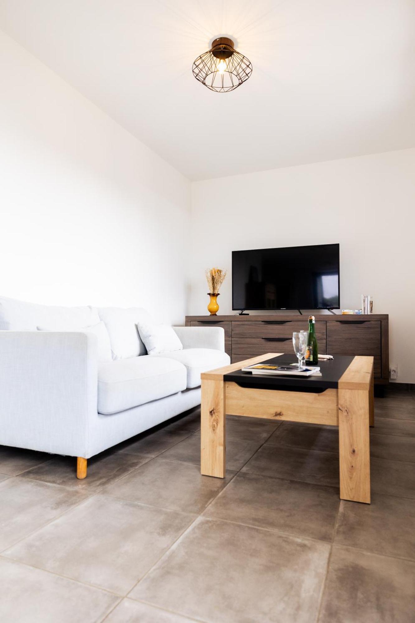 Maison Comprenant Deux Gites A Louer, Ensemble Ou Independamment, Capacite De 4 A 19 Personnes Idealement Place Pour Visiter Le Mont-Saint-Michel, Saint-Malo Et Les Alentours Baguer-Pican Esterno foto