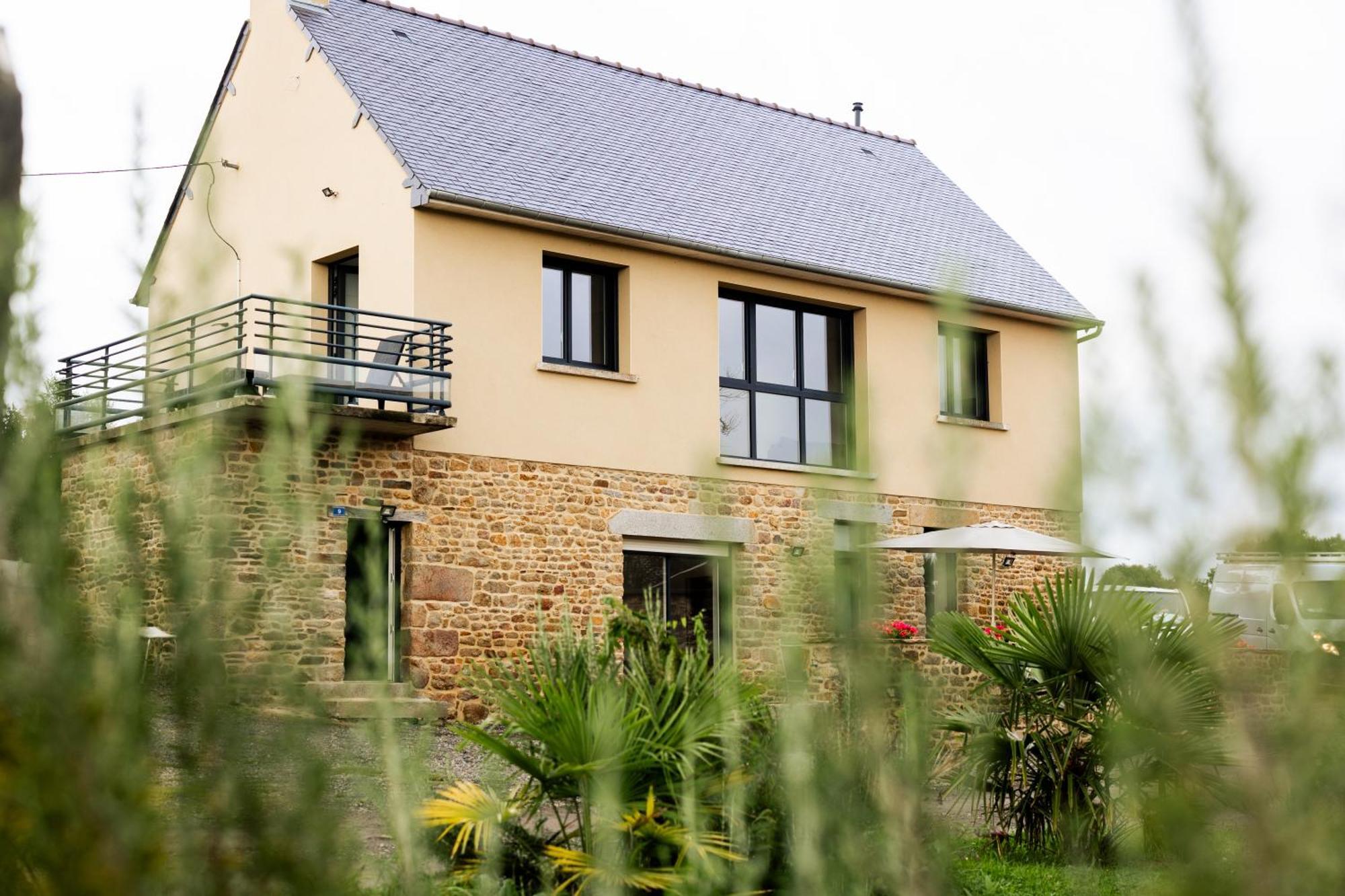 Maison Comprenant Deux Gites A Louer, Ensemble Ou Independamment, Capacite De 4 A 19 Personnes Idealement Place Pour Visiter Le Mont-Saint-Michel, Saint-Malo Et Les Alentours Baguer-Pican Esterno foto