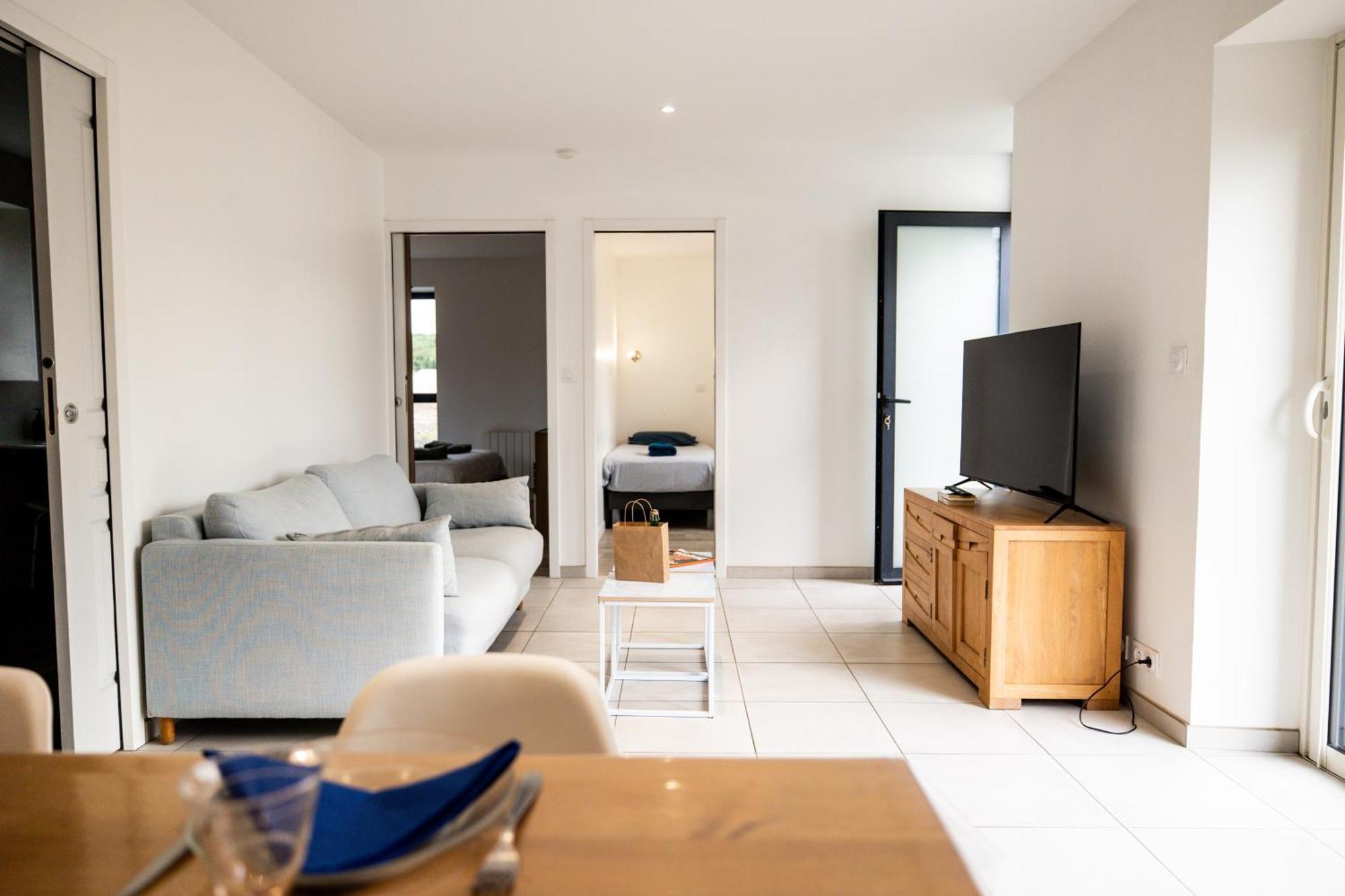 Maison Comprenant Deux Gites A Louer, Ensemble Ou Independamment, Capacite De 4 A 19 Personnes Idealement Place Pour Visiter Le Mont-Saint-Michel, Saint-Malo Et Les Alentours Baguer-Pican Esterno foto